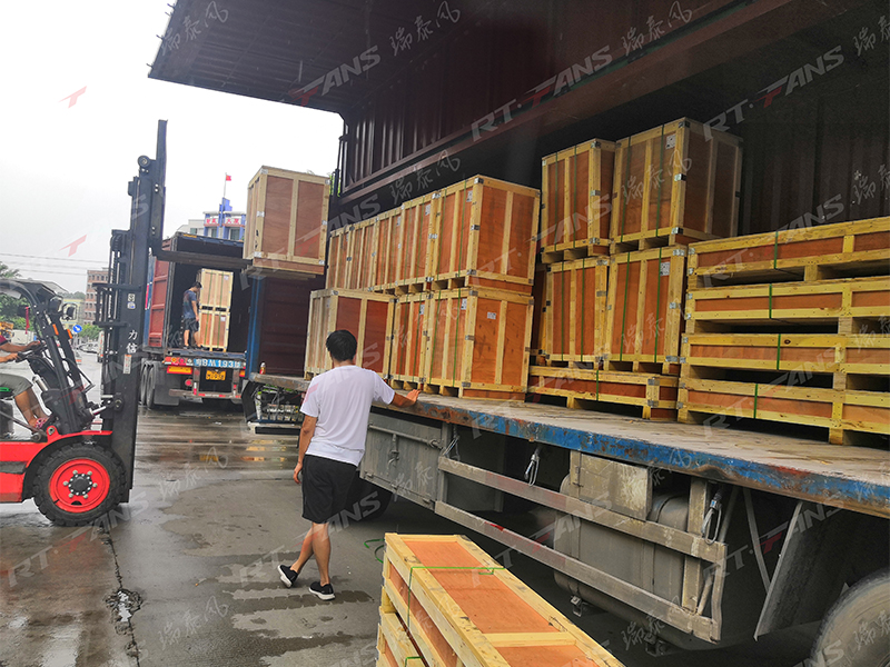 車間用工業(yè)風(fēng)扇廠家瑞泰風(fēng)有質(zhì)有量，發(fā)貨速度勢不可擋！